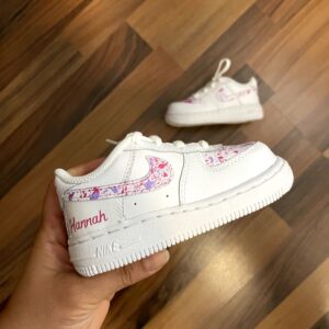 Custom Sneaker Design Farbspritzer Rosa Air Force 1